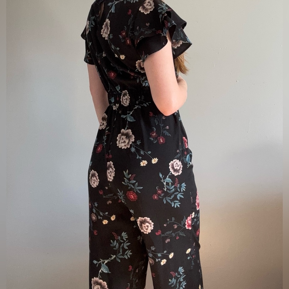 Forever 21 Floral Black Front tie Jumpsuit/Romper - Picture 3 of 5